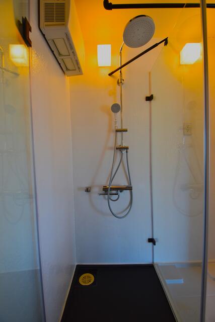 シャワールーム