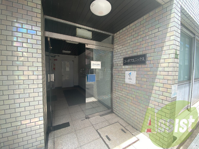 建物エントランス