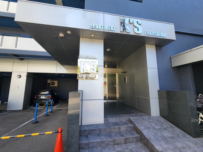 建物エントランス