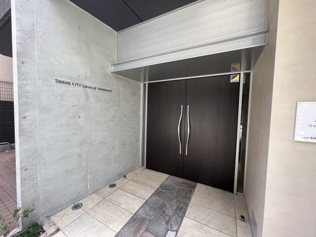 建物エントランス