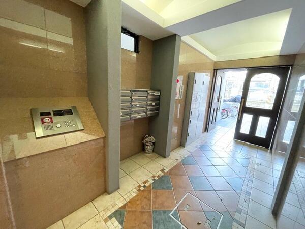 建物エントランス