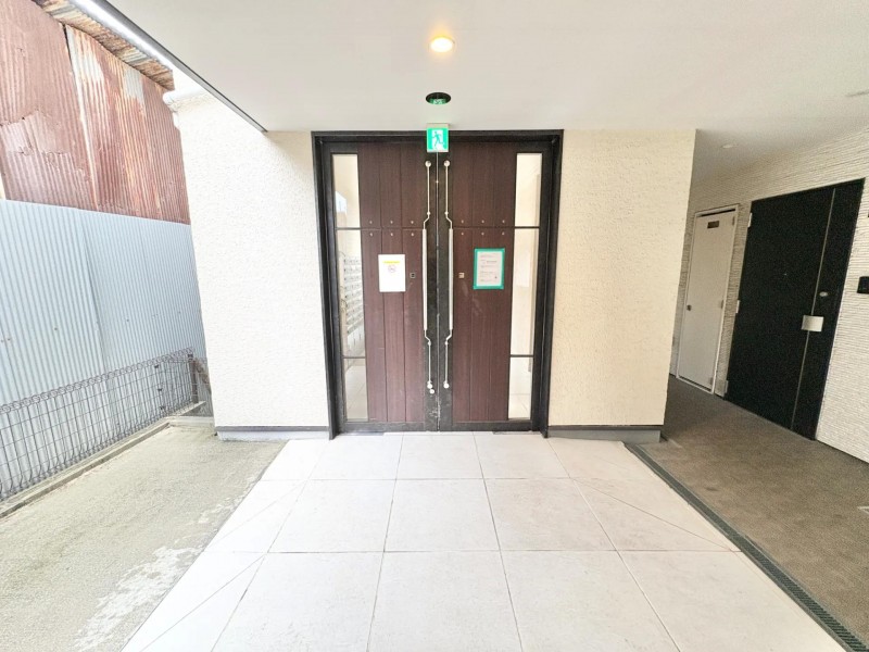 建物エントランス