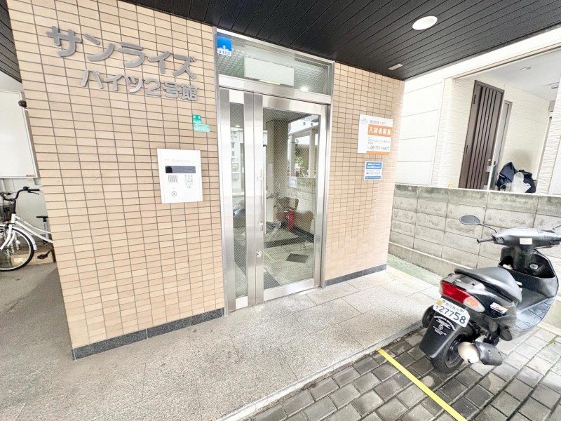 建物エントランス