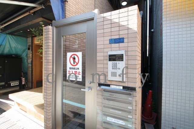 建物エントランス