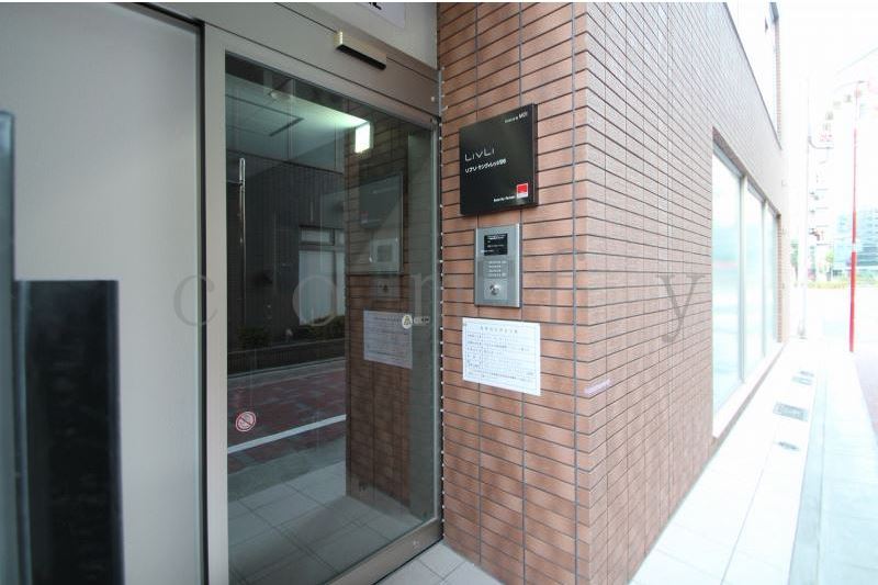 建物エントランス