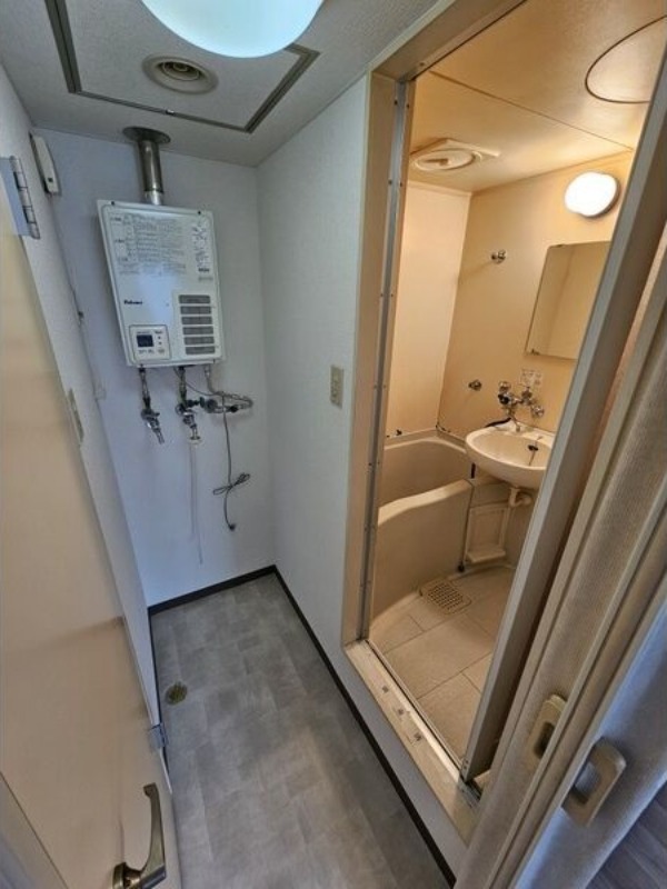 シャワールーム