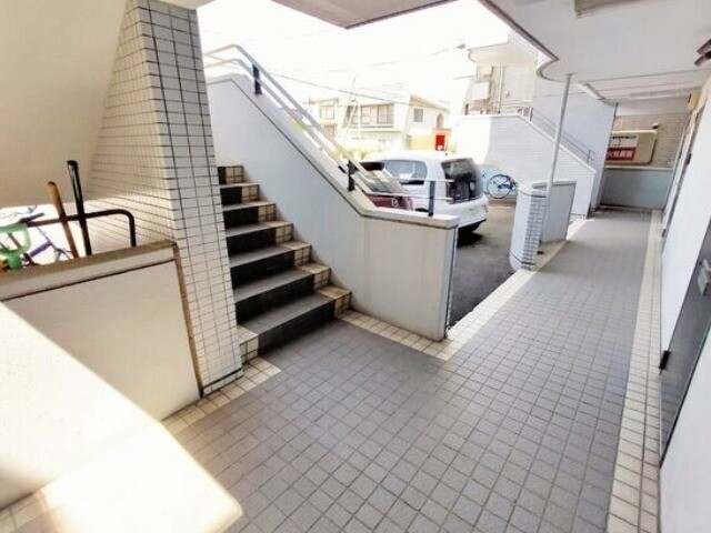 建物エントランス