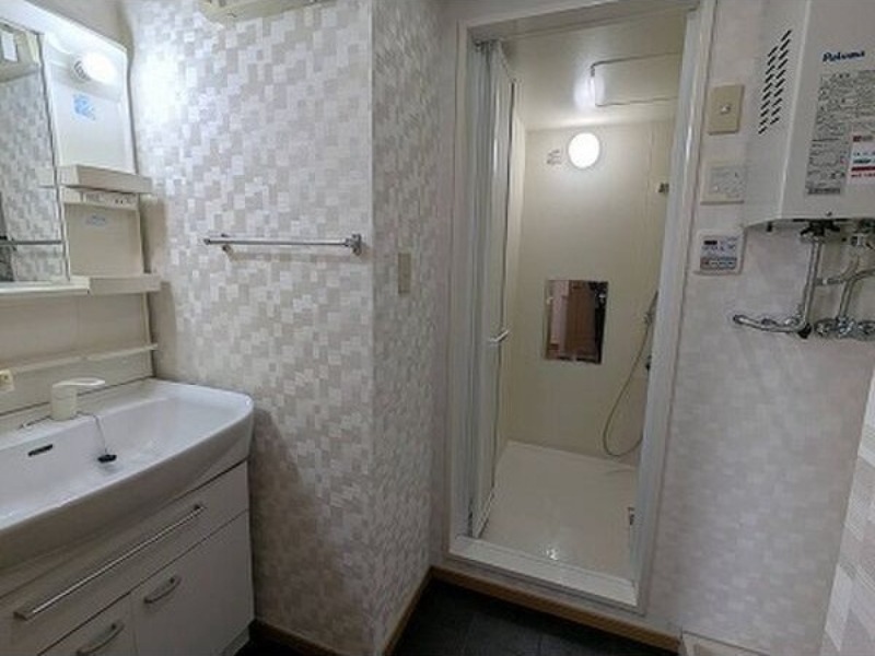 シャワールーム