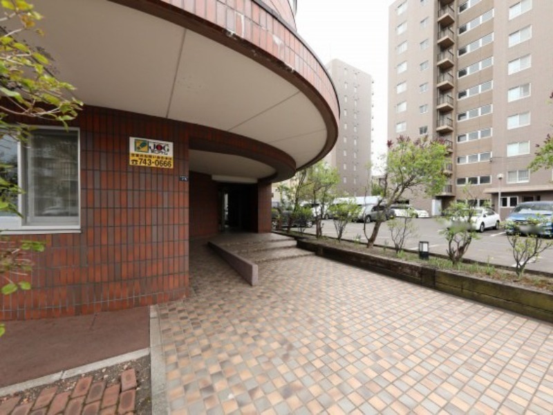 建物エントランス