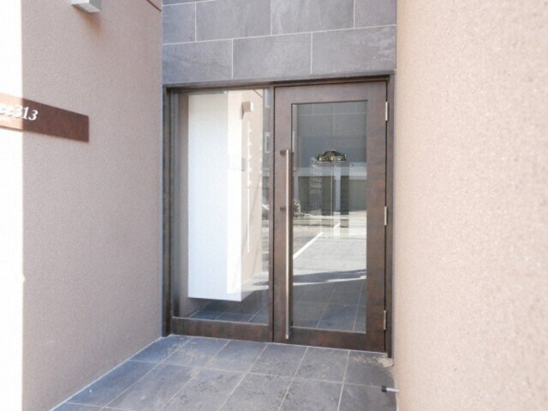 建物エントランス