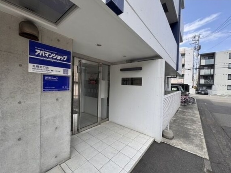 建物エントランス