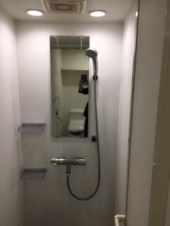 シャワールーム