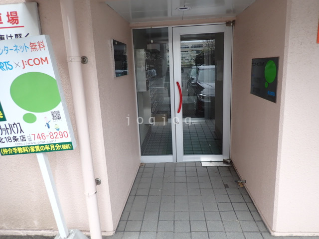 建物エントランス