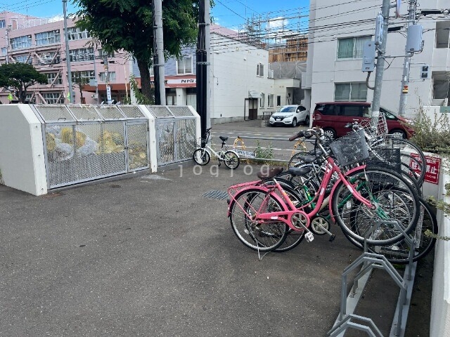 その他