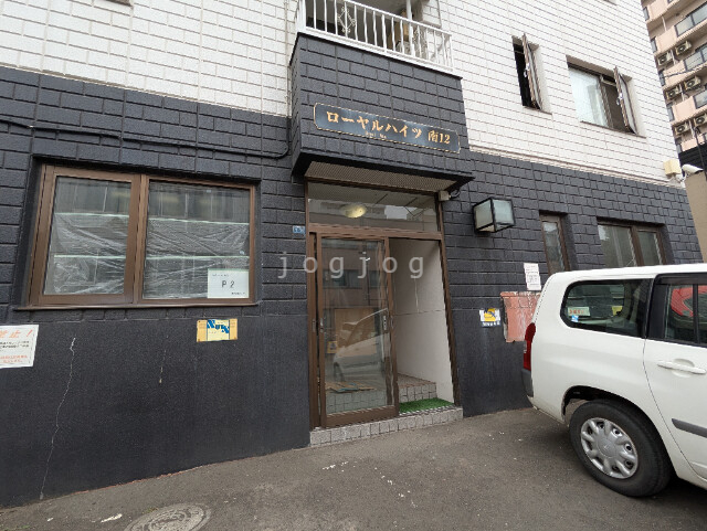 建物エントランス