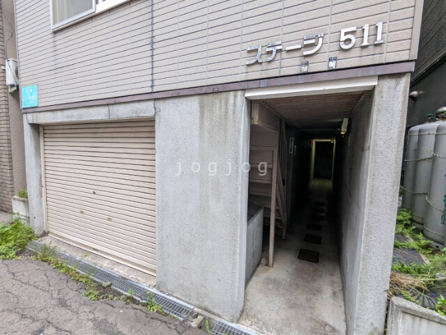 建物エントランス