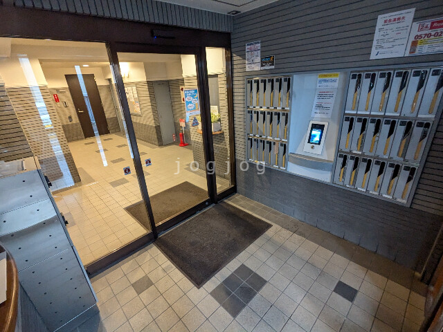 建物エントランス