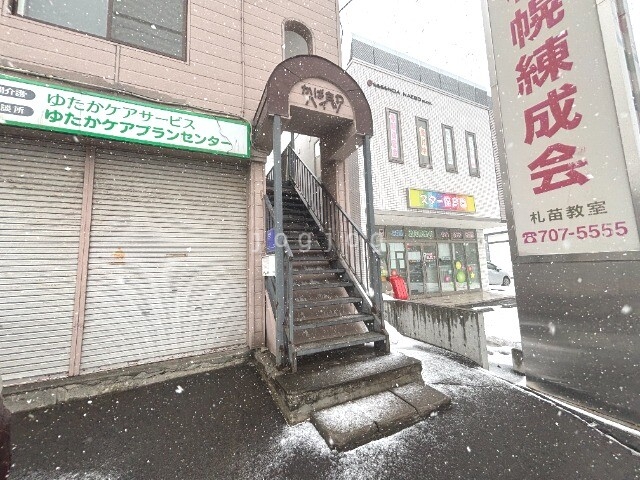 建物エントランス