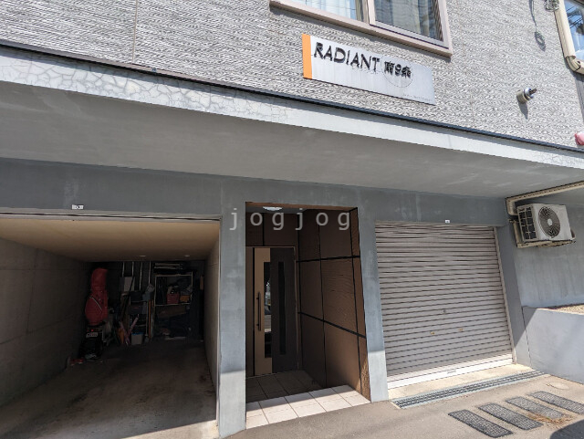 建物エントランス