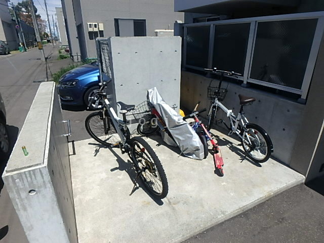 その他