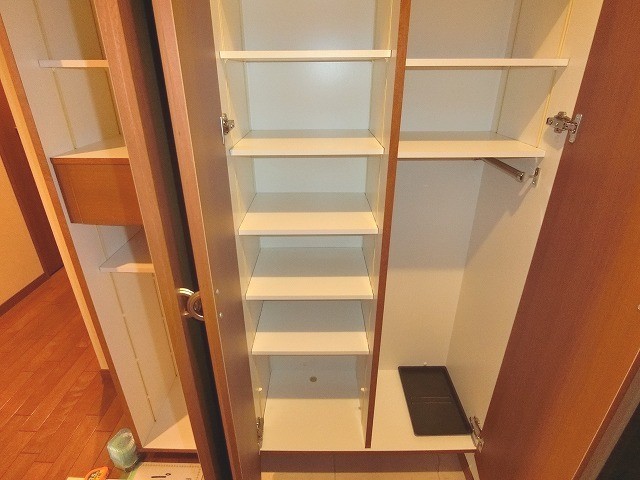 収納