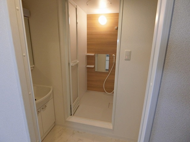 シャワールーム