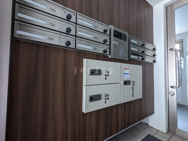 建物エントランス