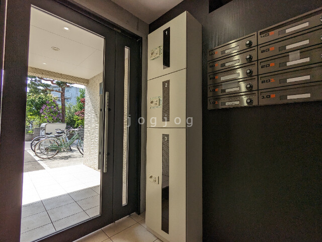 建物エントランス