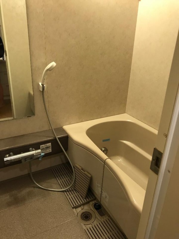 シャワールーム