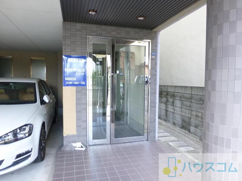 建物エントランス