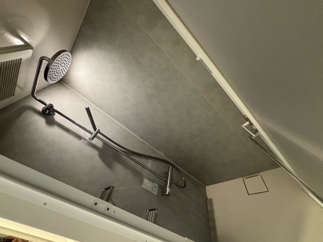 シャワールーム