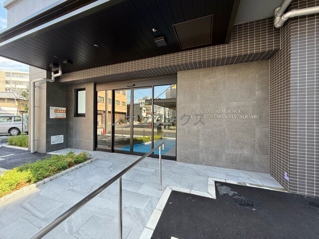 建物エントランス