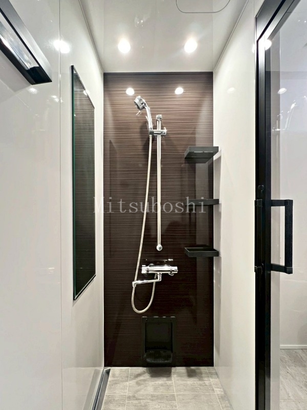 シャワールーム