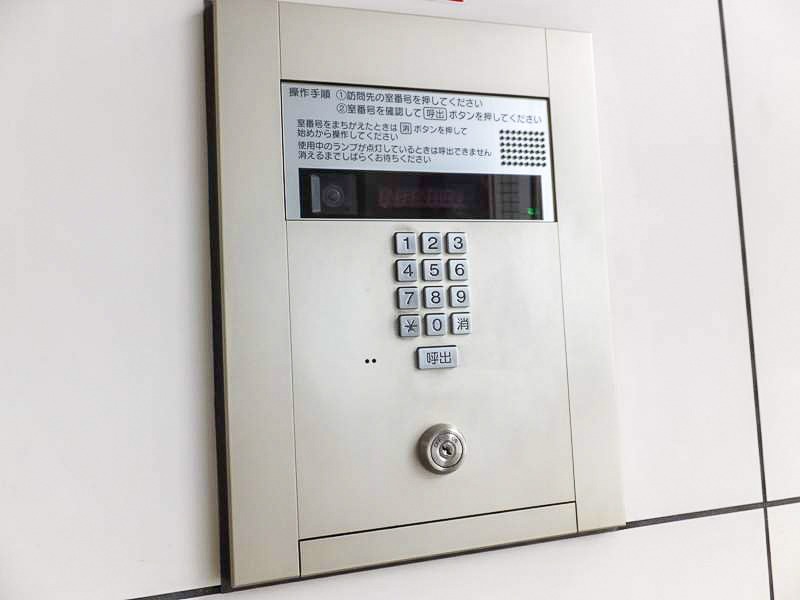 建物エントランス