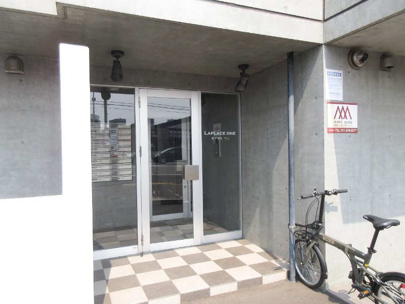建物エントランス