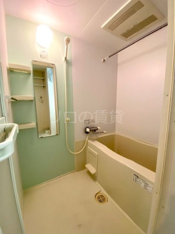 シャワールーム