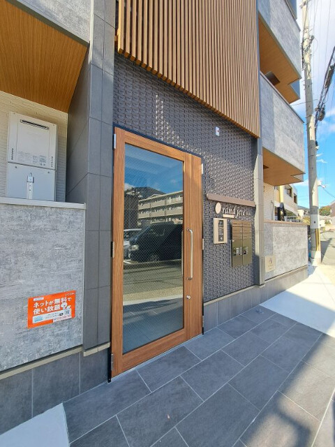 建物エントランス