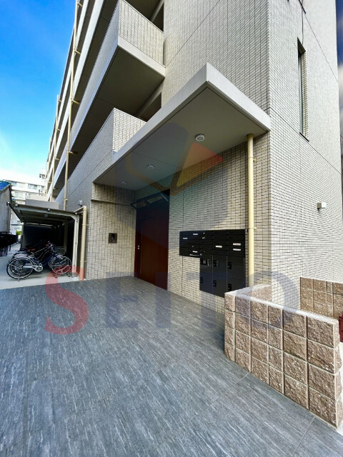 建物エントランス