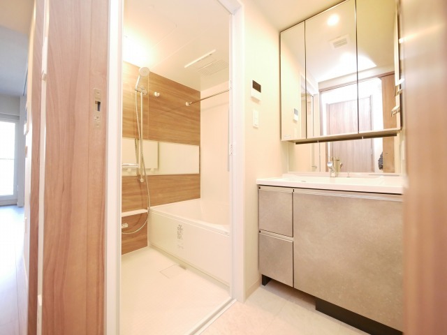 シャワールーム