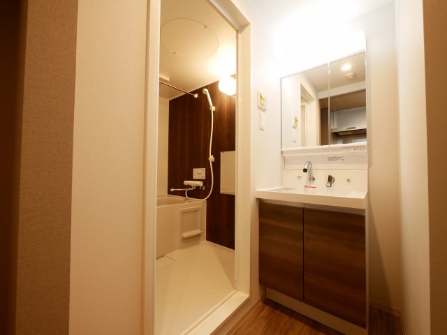 シャワールーム