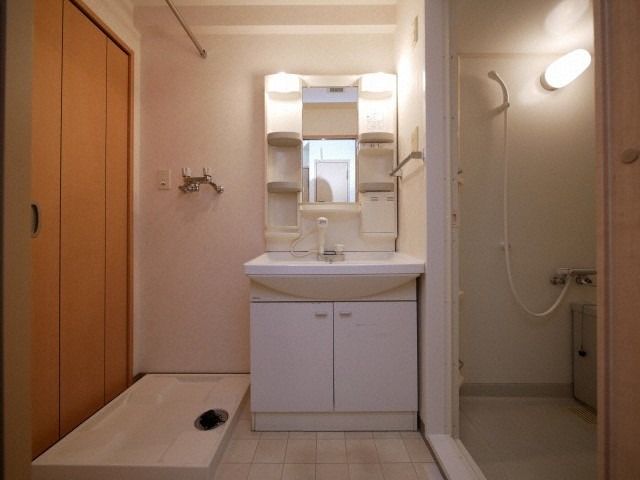 シャワールーム