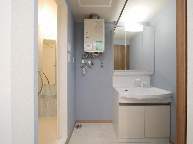 シャワールーム