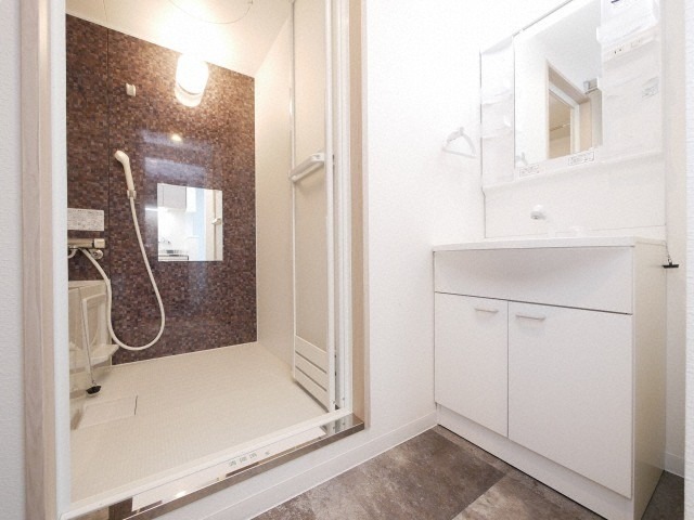 シャワールーム