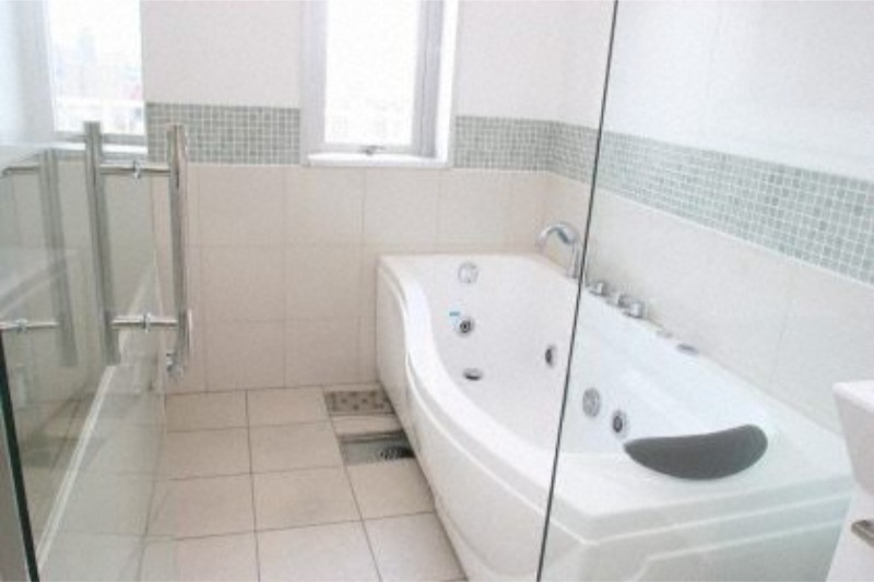 シャワールーム