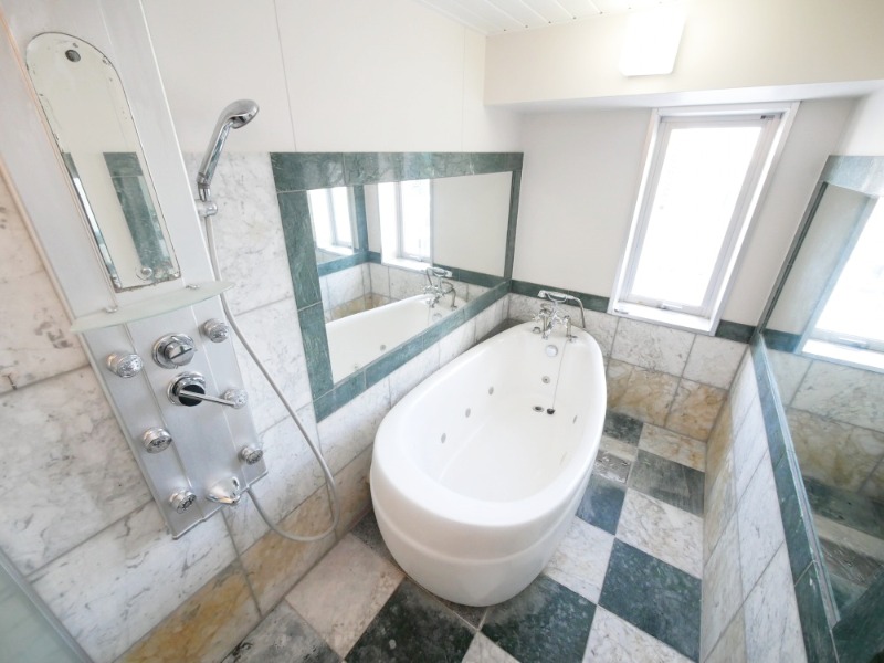 シャワールーム