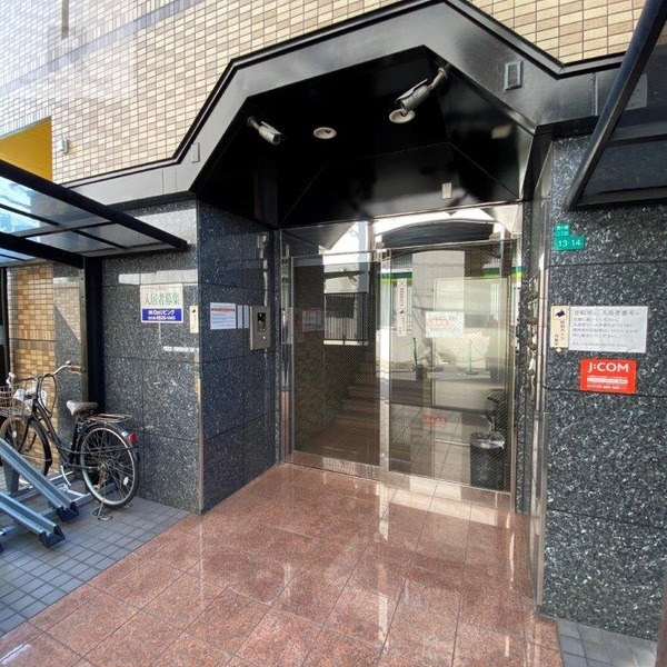 建物エントランス