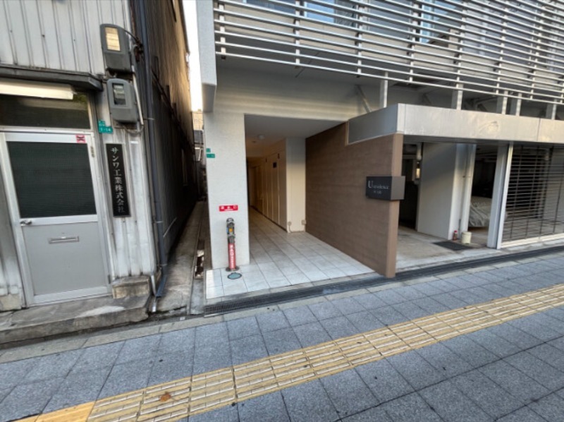 建物エントランス